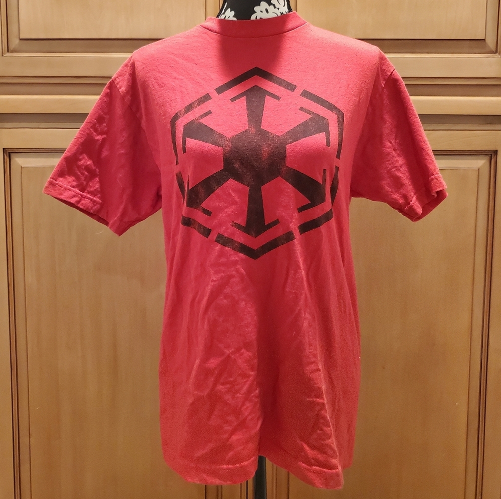 Star Wars: The Old Republic red M promotional T-shirt